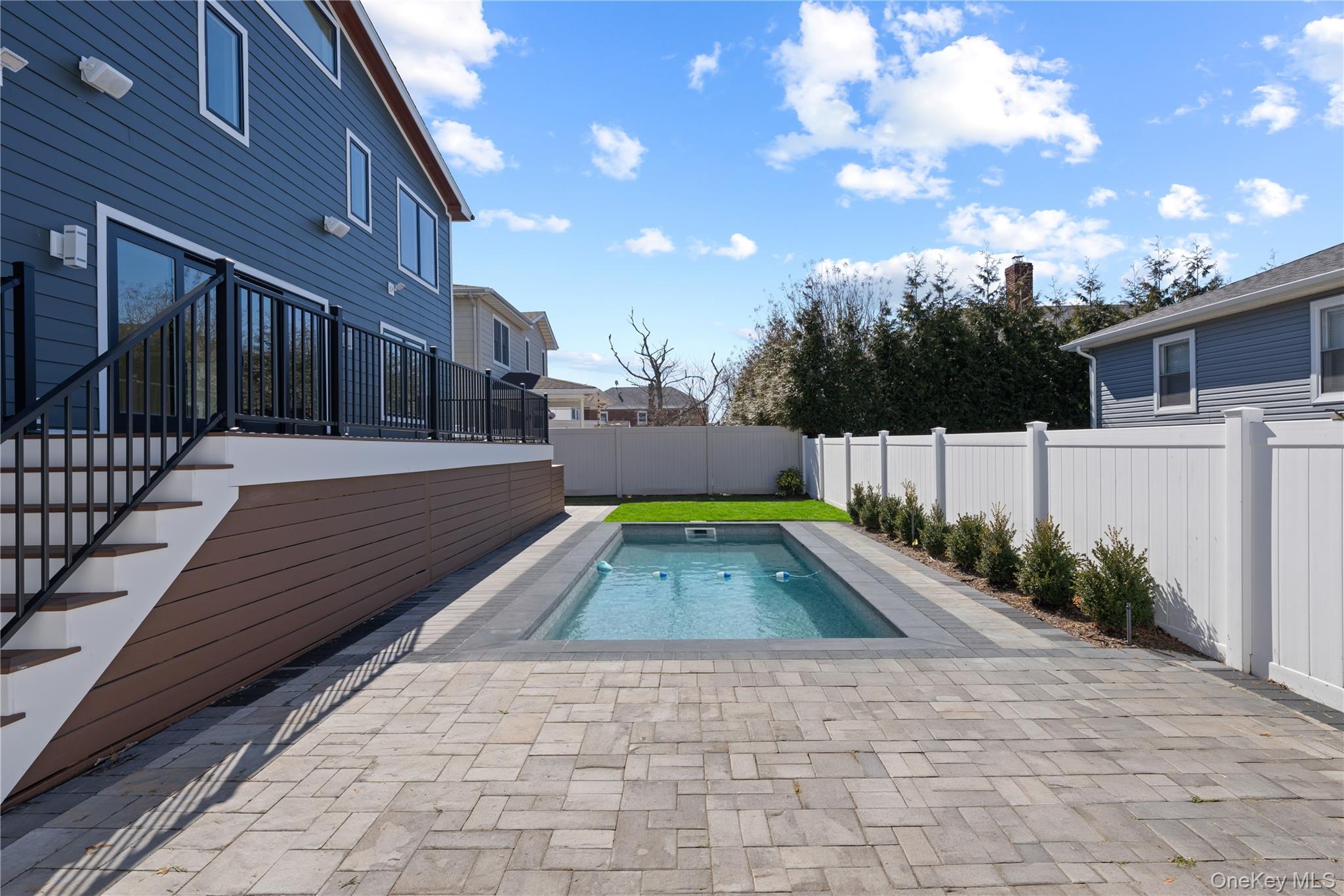 141 Flamingo Street