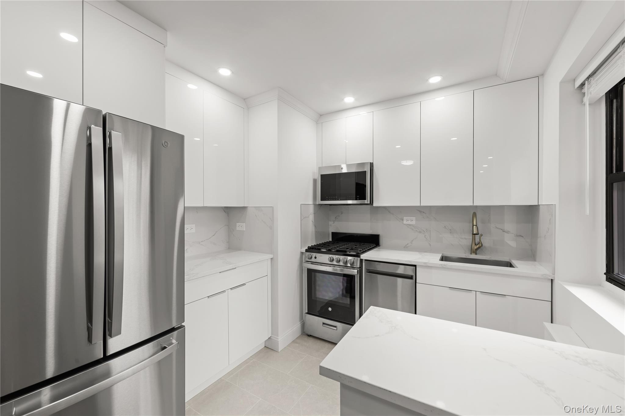 25-10 31st Avenue Unit: 3K