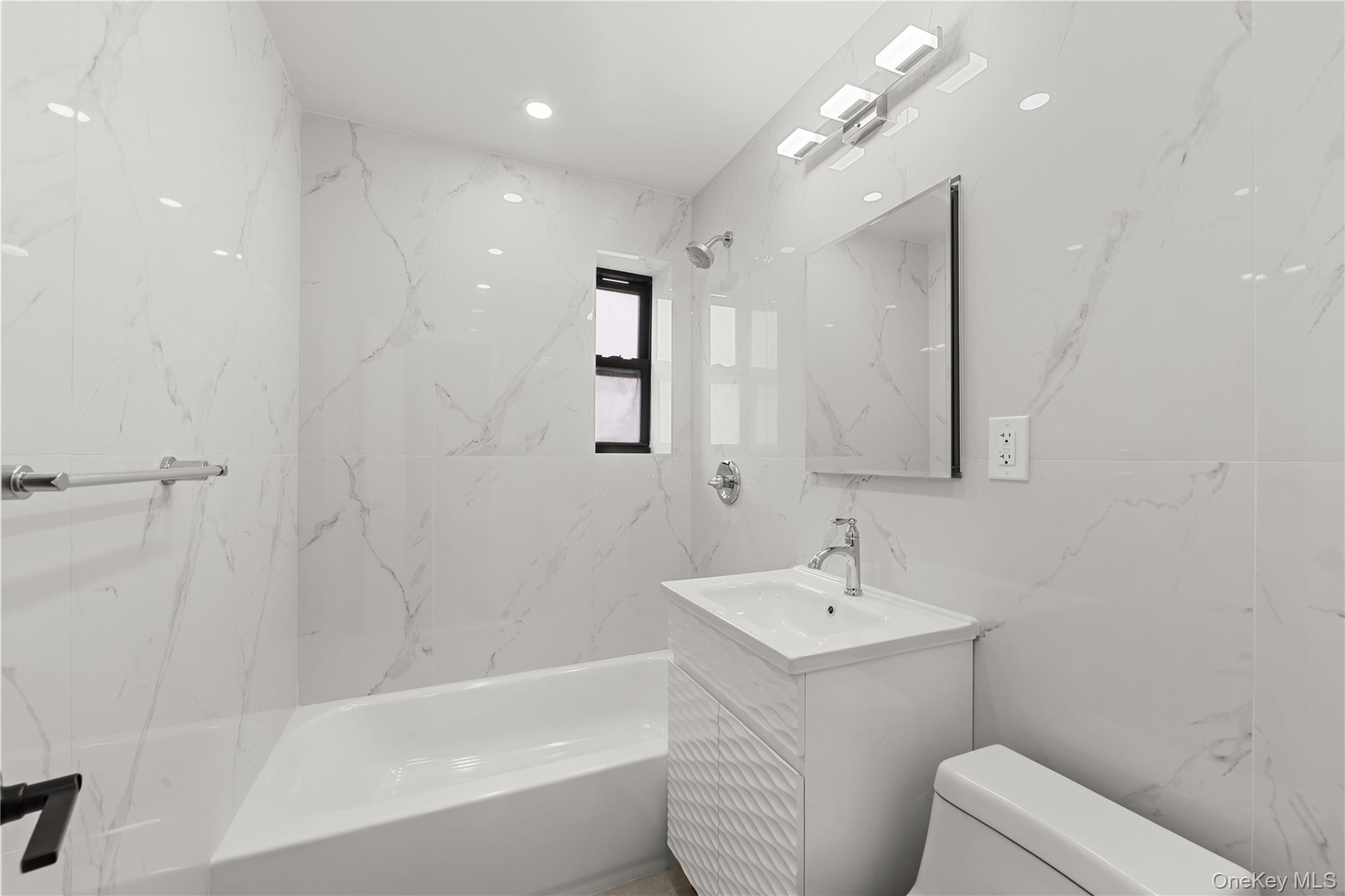 25-10 31st Avenue Unit: 3K