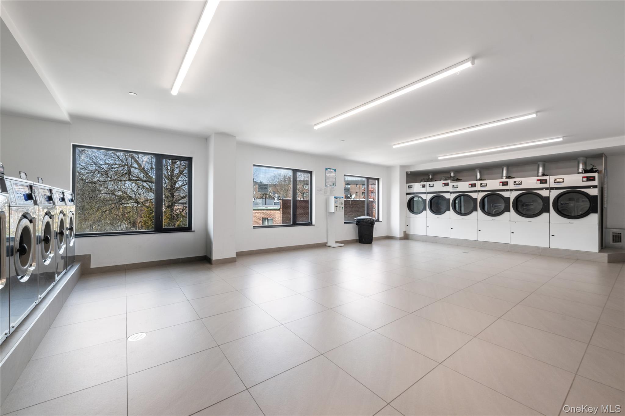 6296 Woodhaven Boulevard Unit: 6N