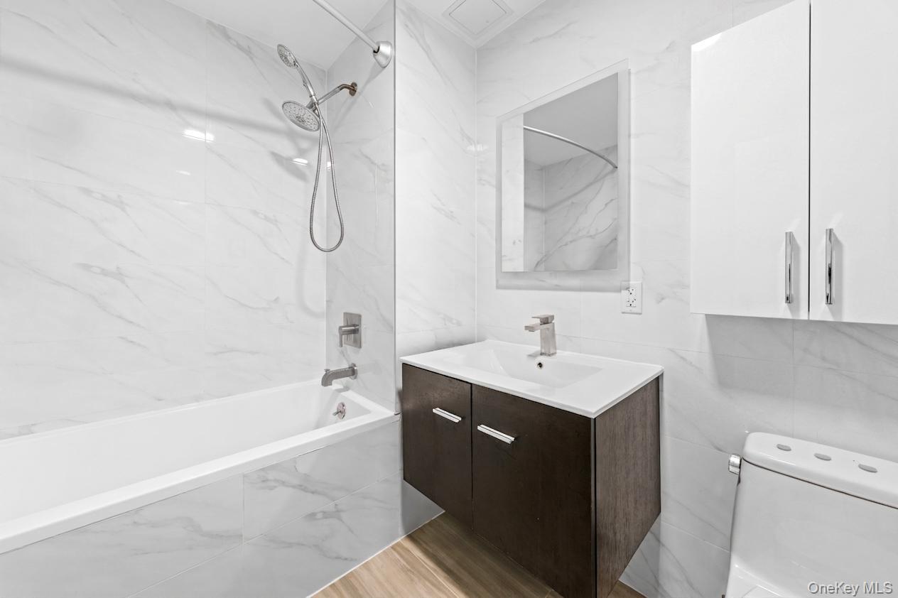 6296 Woodhaven Boulevard Unit: 6I