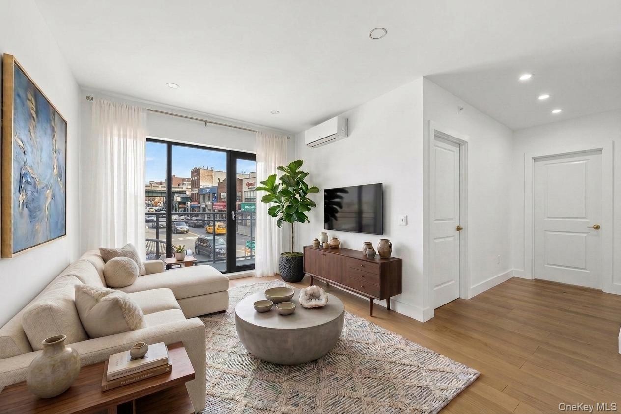 6296 Woodhaven Boulevard Unit: 6I