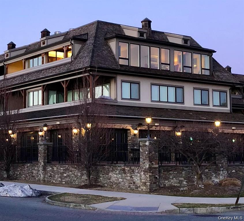 127 W Main Street Unit: 300