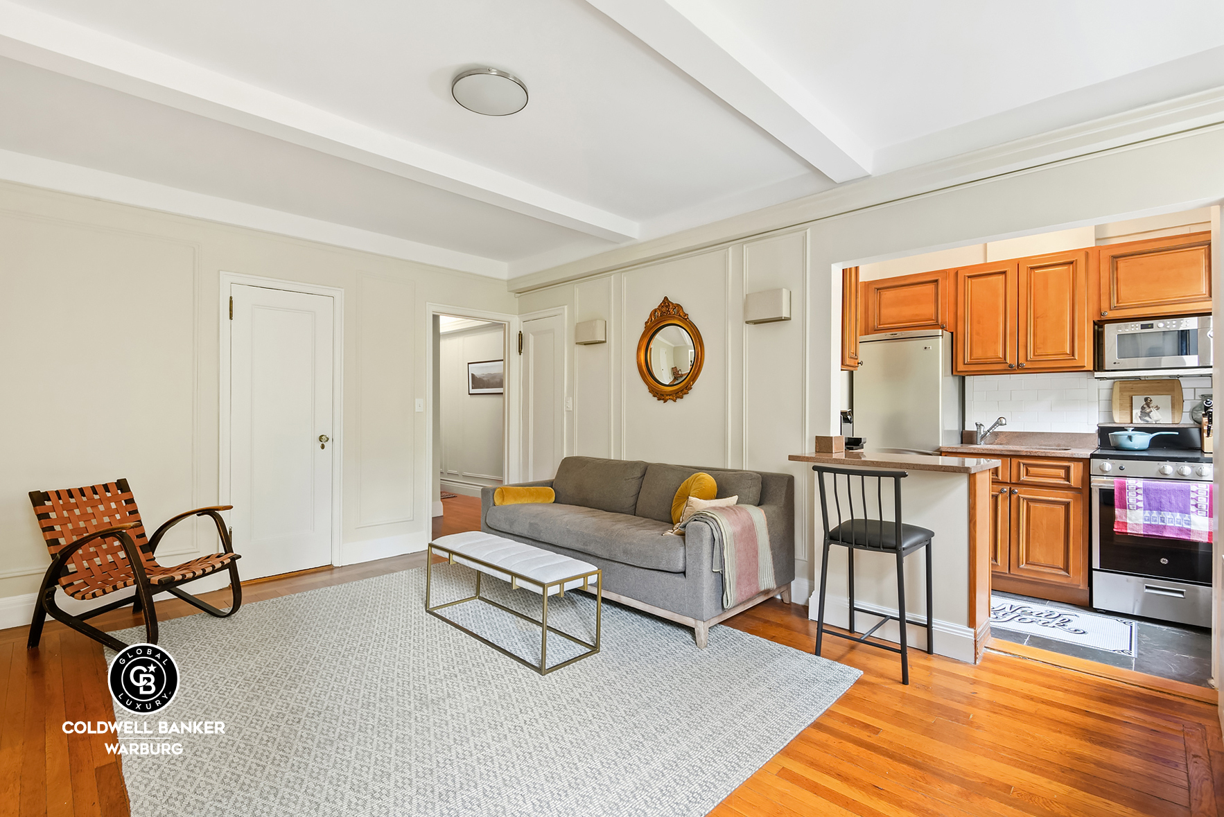 325 W 45th Street 401