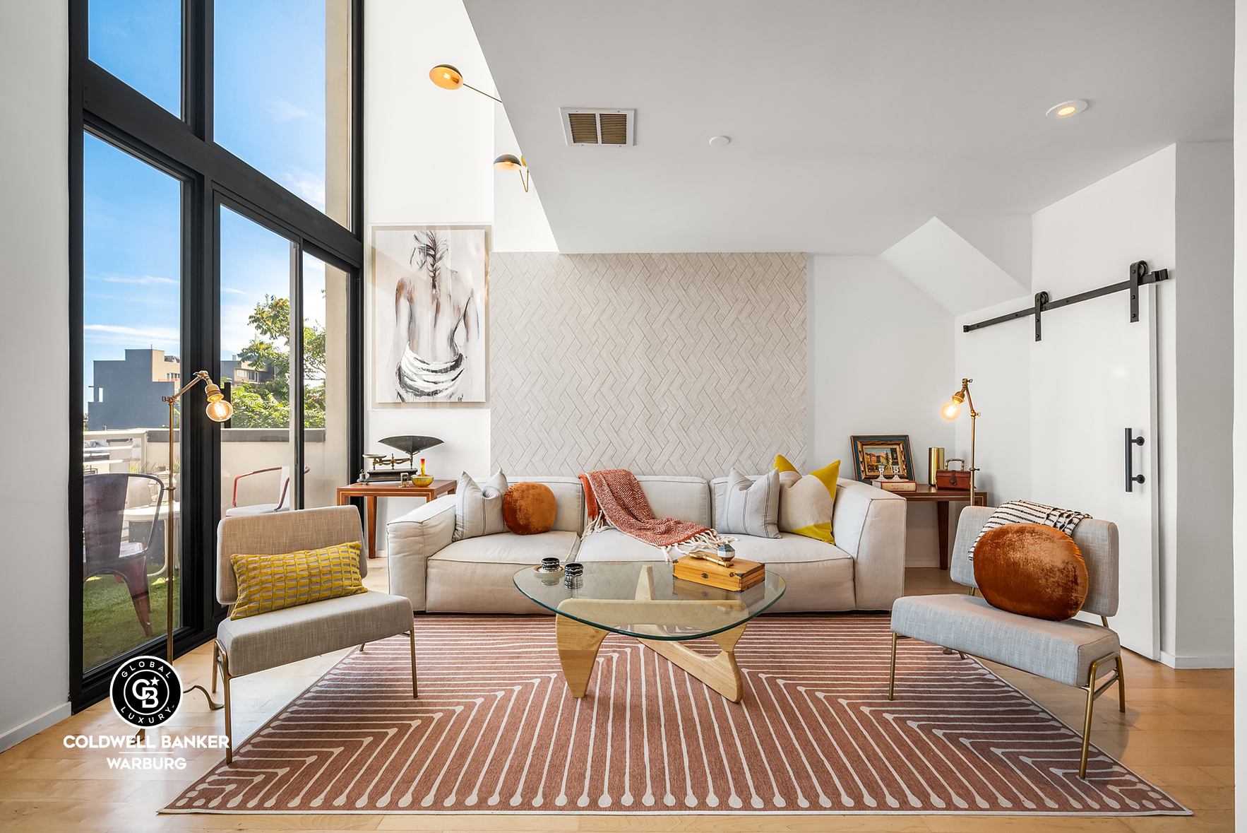 925 Pacific Street 404