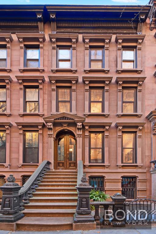 15 S Elliott Place *