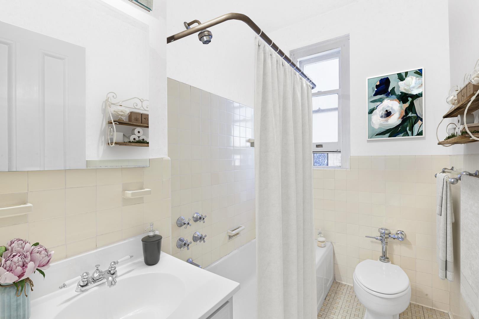 969 Park Avenue 7-A