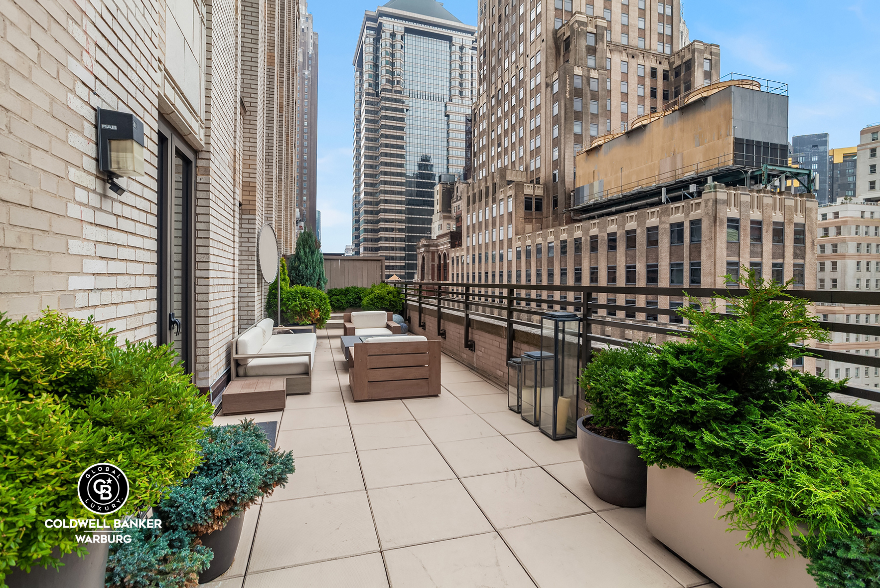 20 PINE Street PH2501