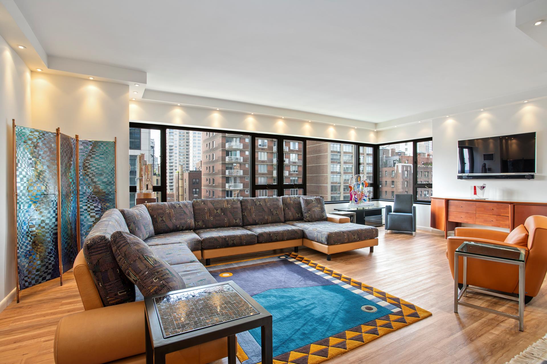 425 E 58TH Street 16C