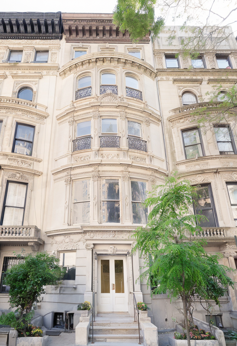 18 W 76TH Street