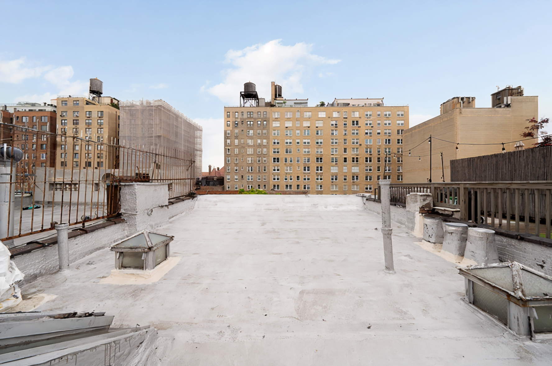 18 W 76TH Street