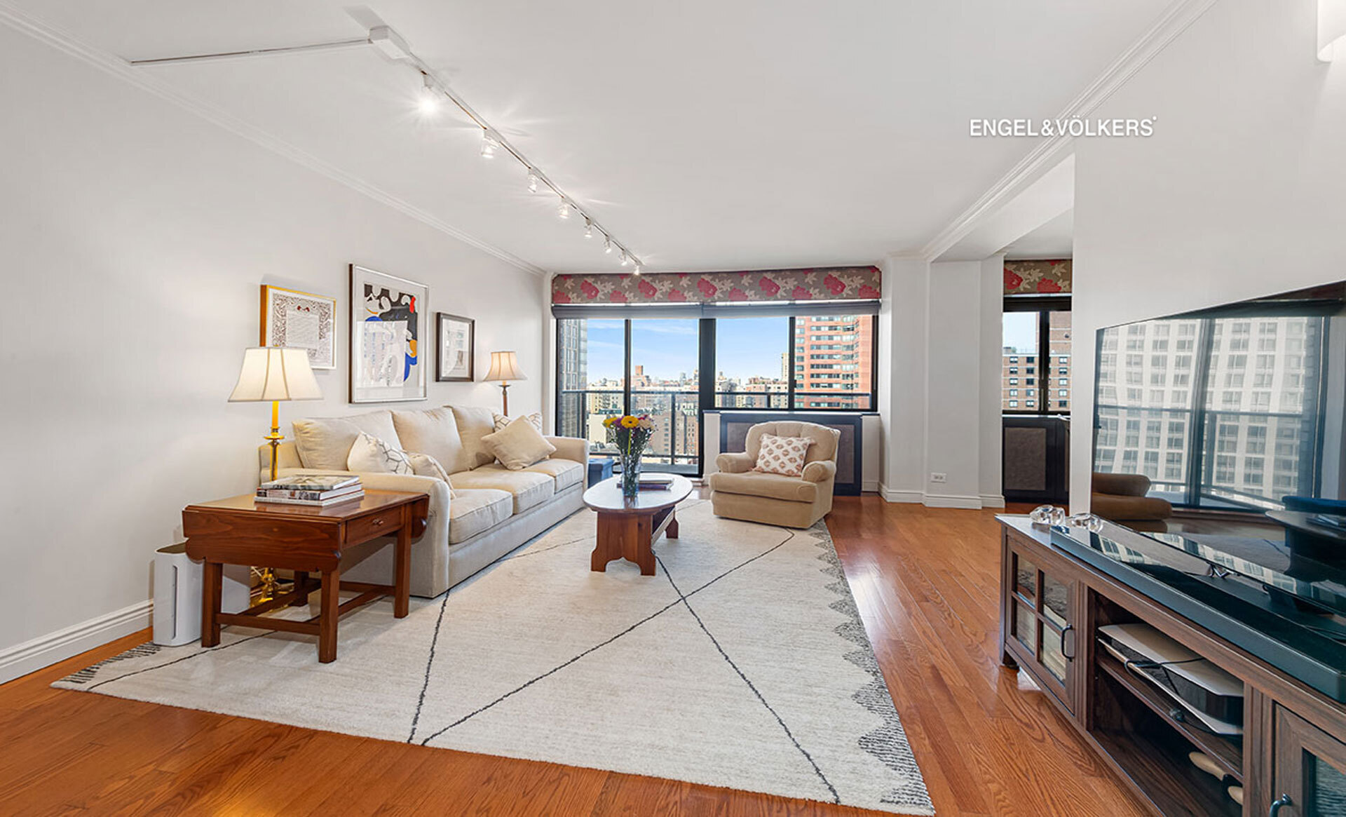 245 E 93rd Street 27E