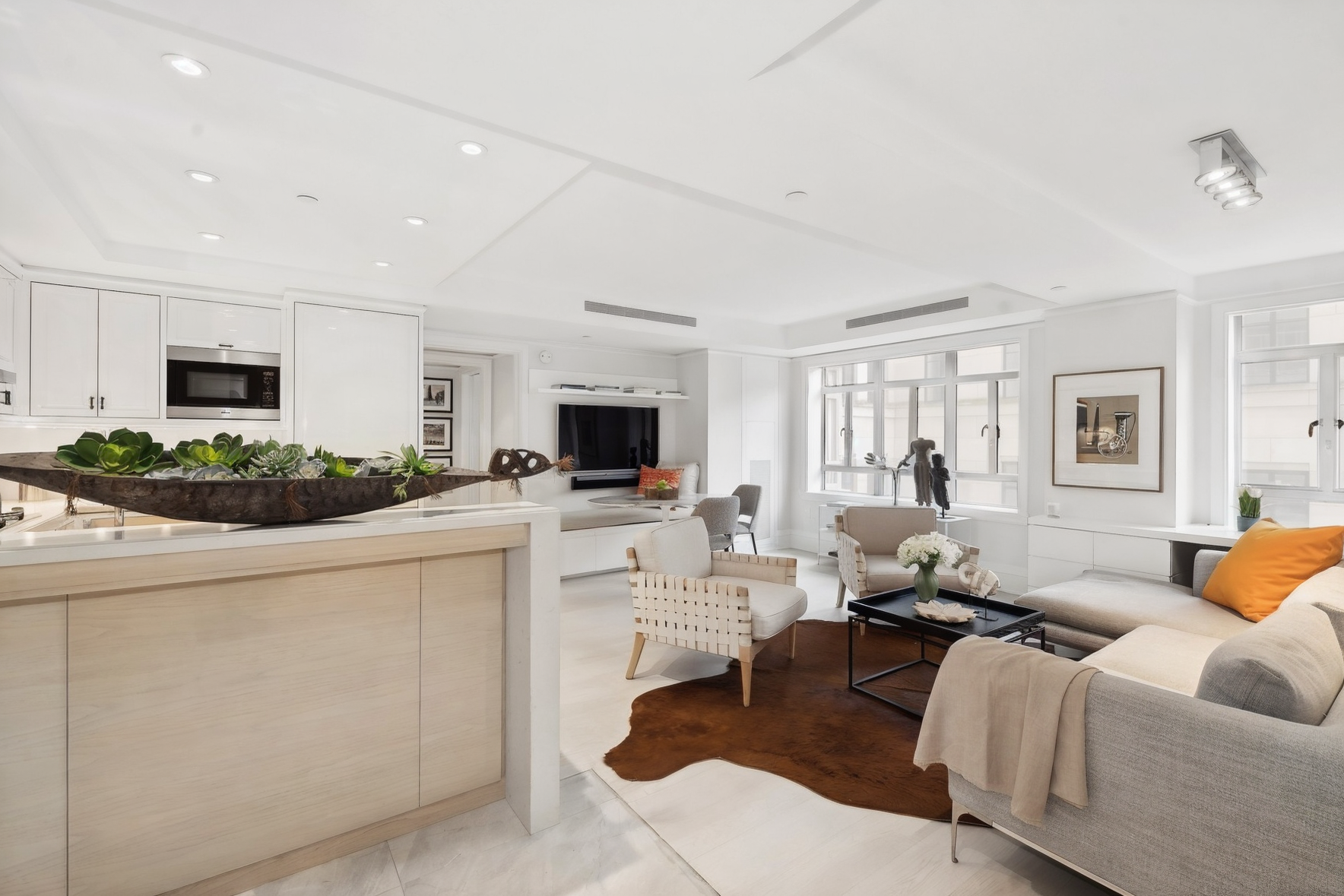 21 E 61ST Street 5A