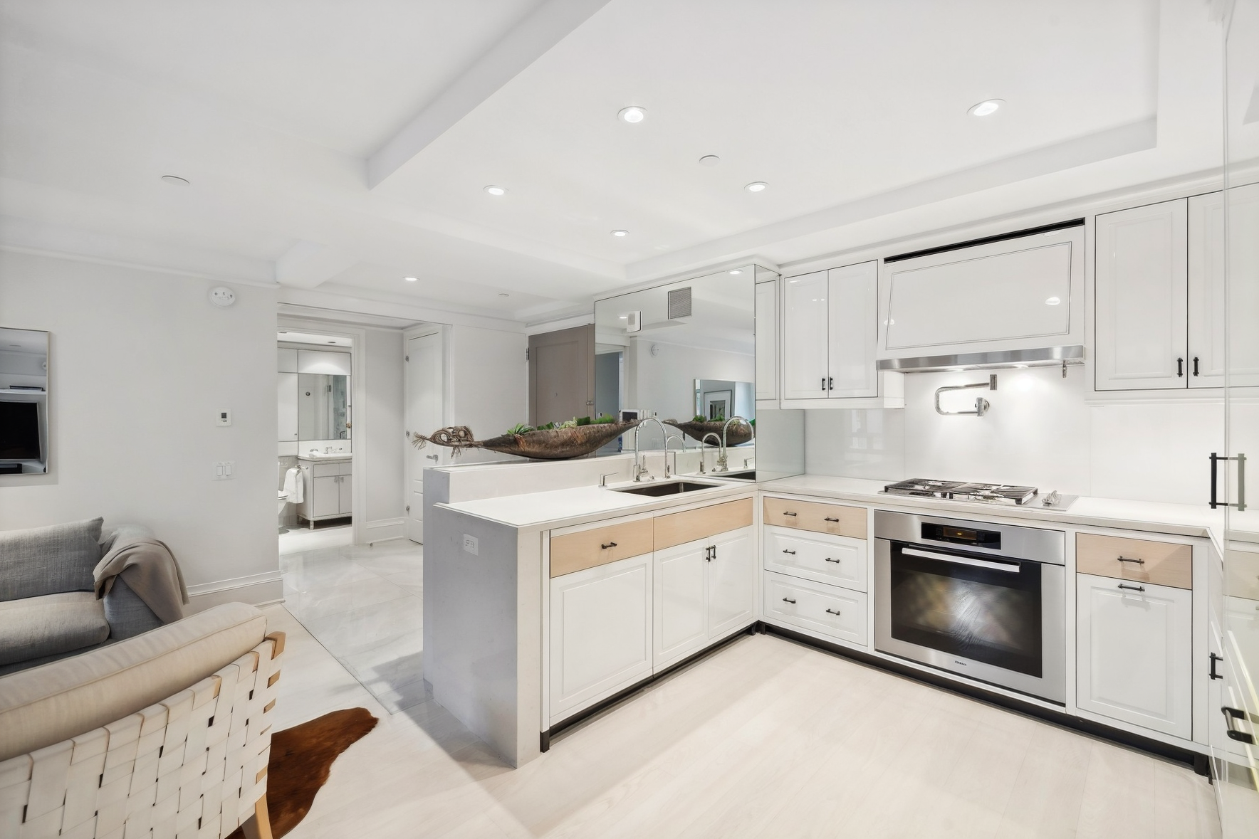 21 E 61ST Street 5A
