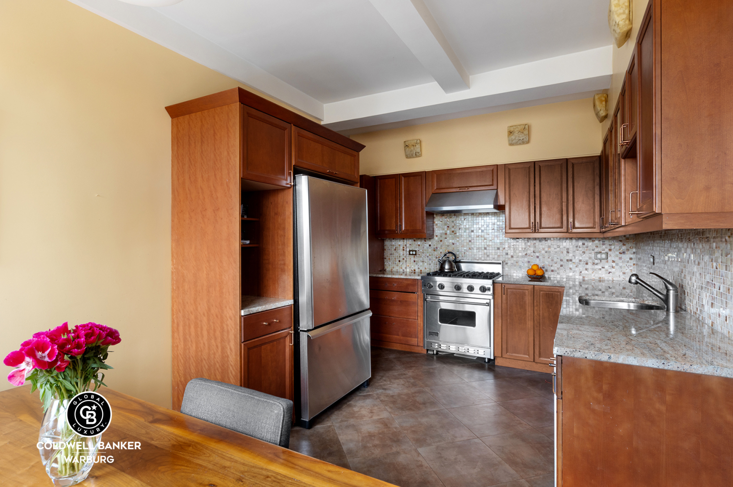 760 W END Avenue 15E