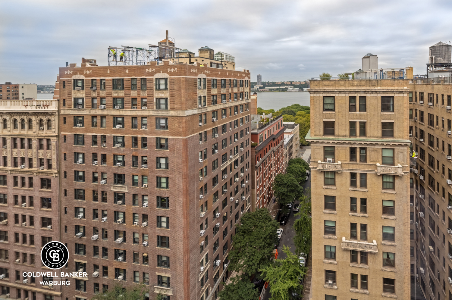 760 W END Avenue 15E