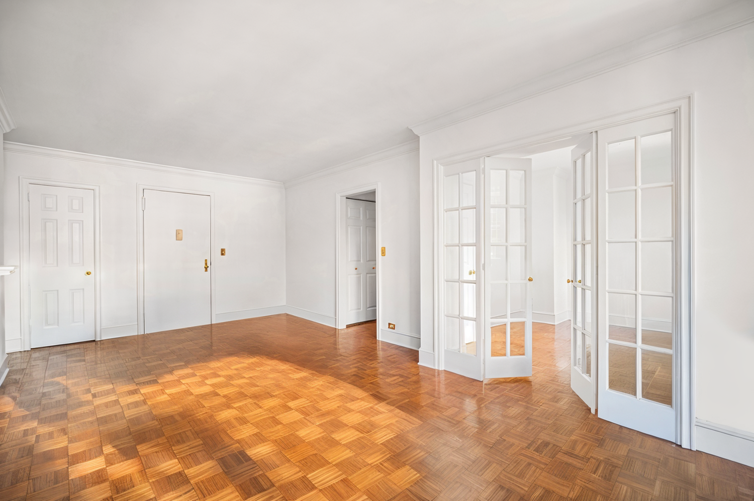 300 E 54TH Street 10J