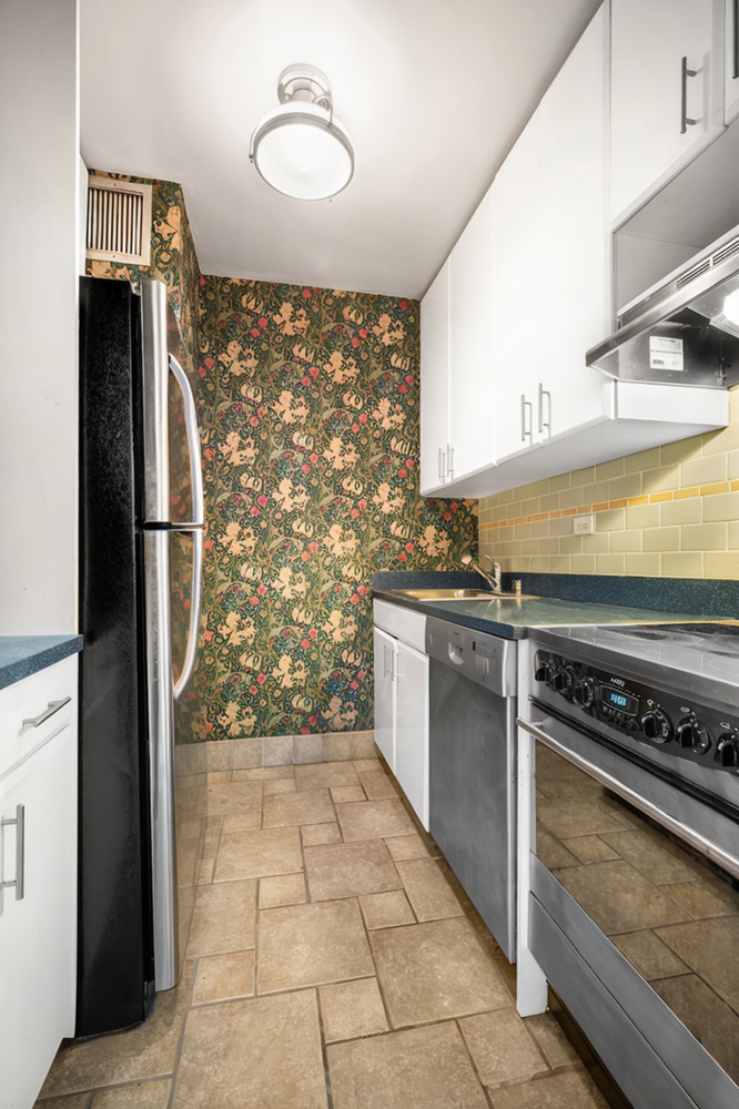 300 E 54TH Street 10J