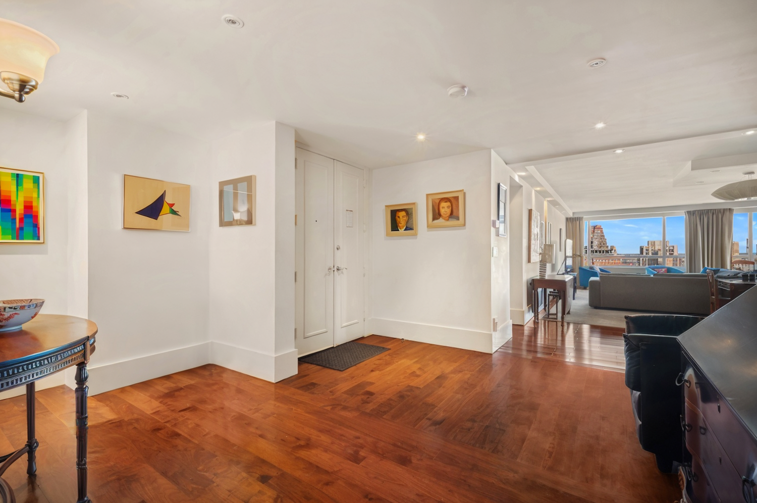 190 E 72ND Street 34CD
