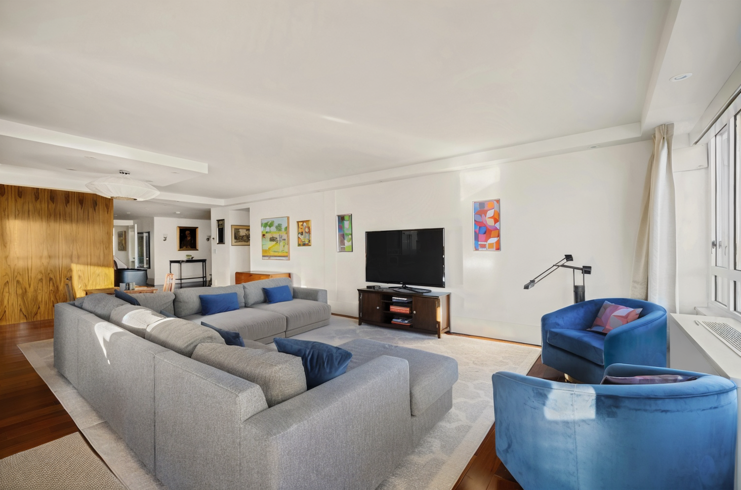 190 E 72ND Street 34CD