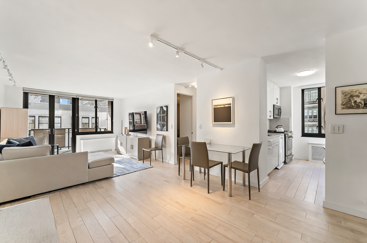 407 PARK Avenue S 17A