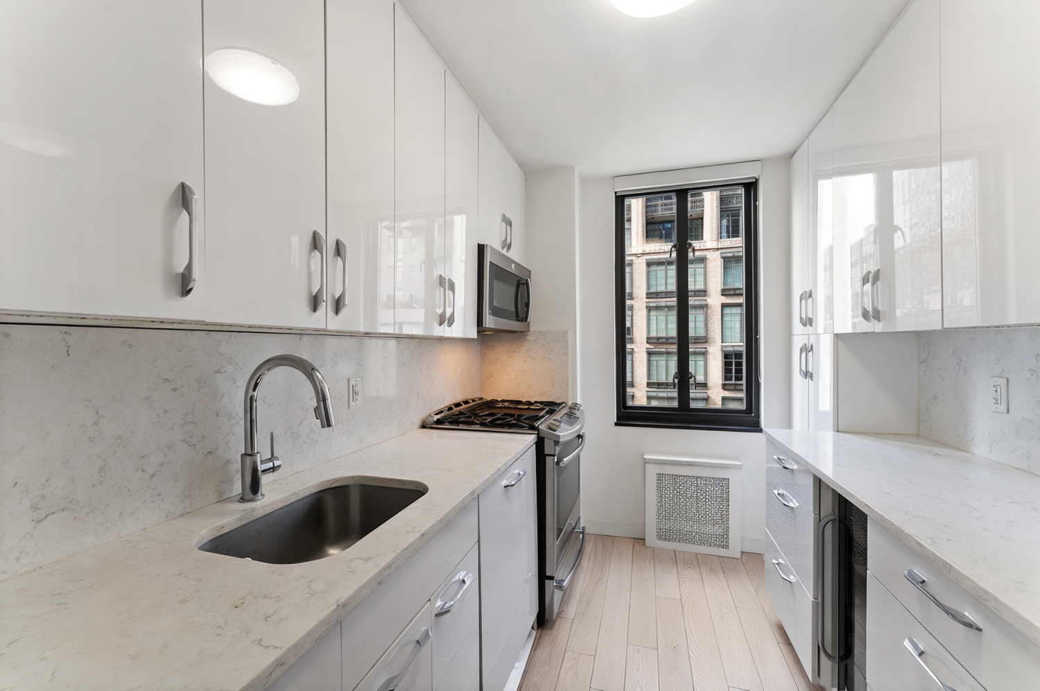 407 PARK Avenue S 17A