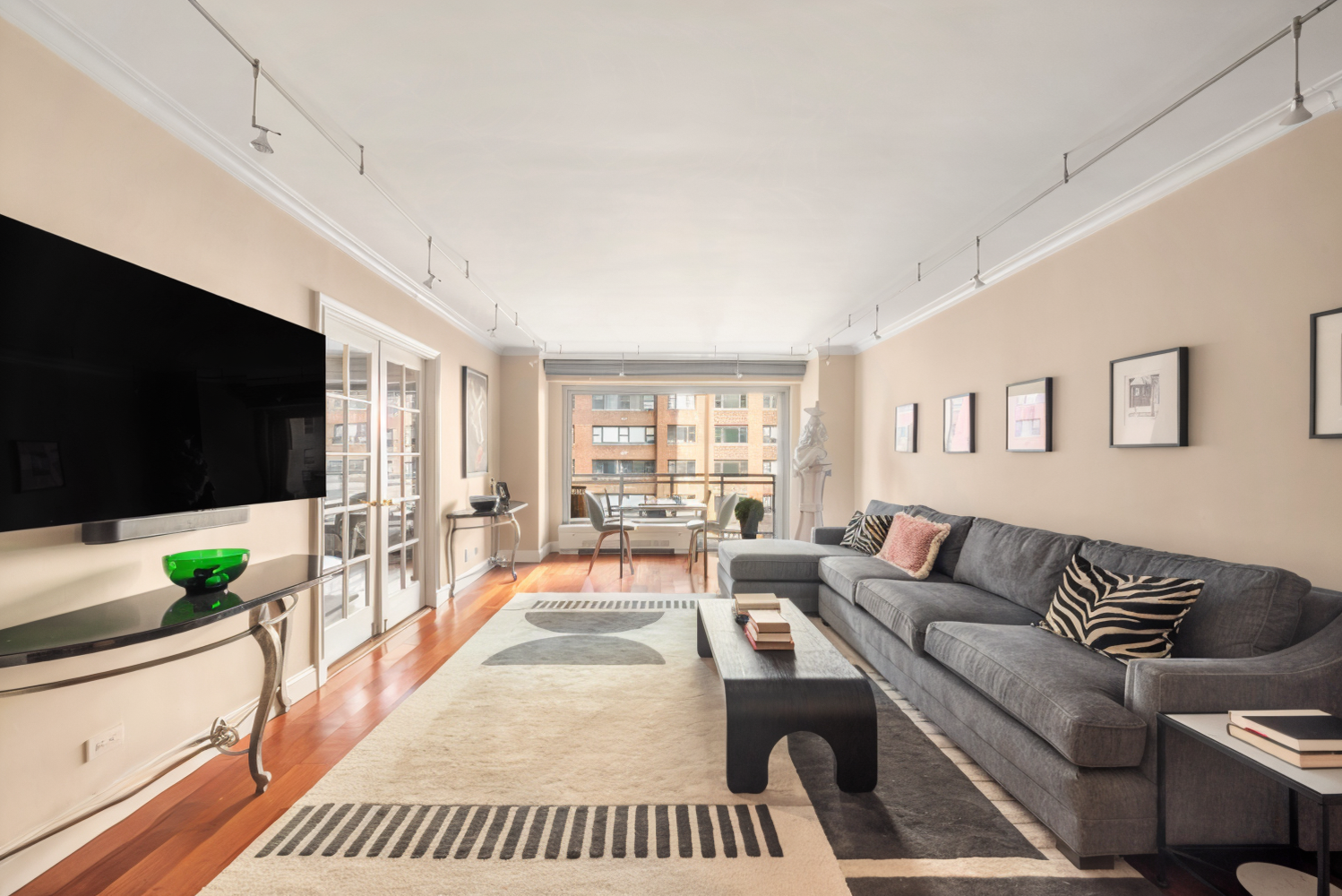 400 E 56TH Street 9L