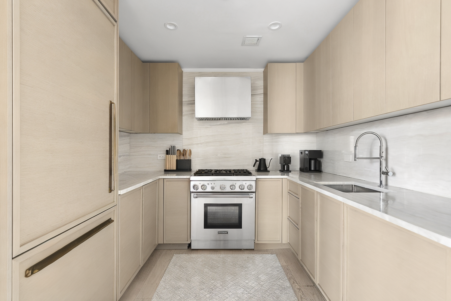 1399 PARK Avenue 8D
