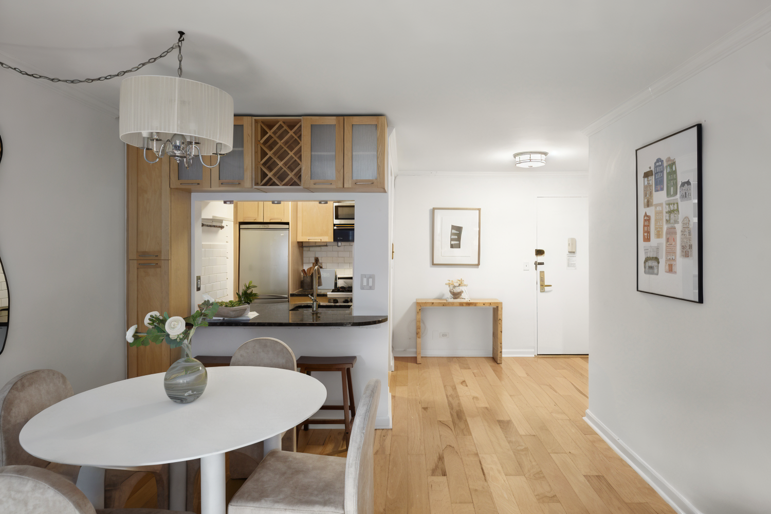 200 E 27TH Street 1E