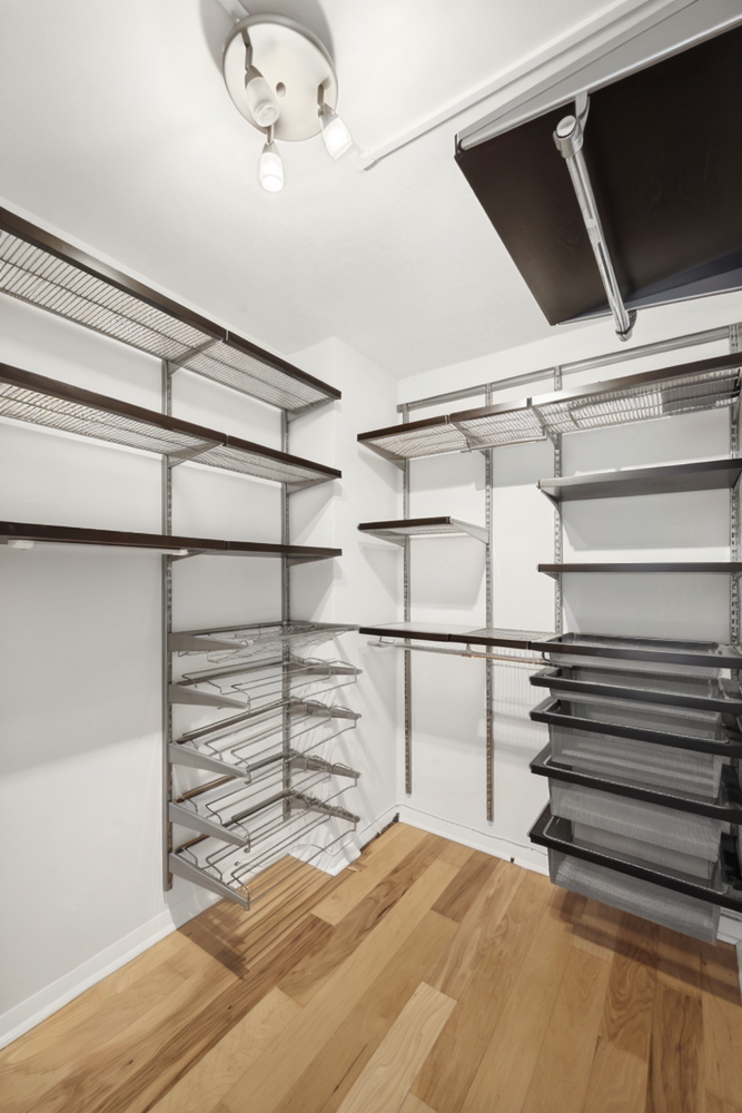200 E 27TH Street 1E