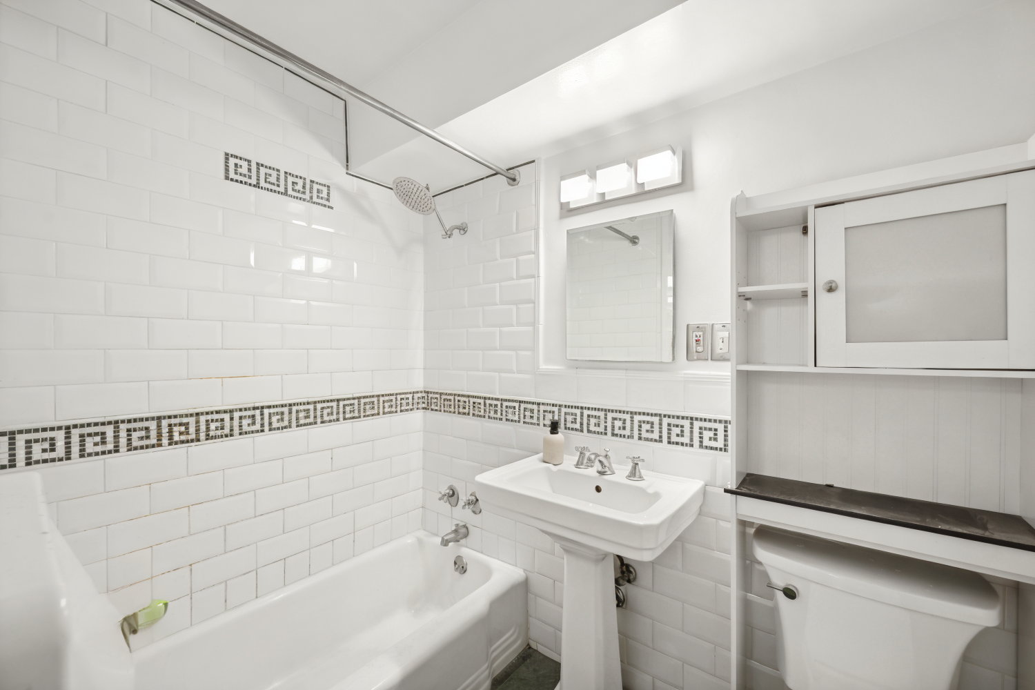 200 E 27TH Street 1E