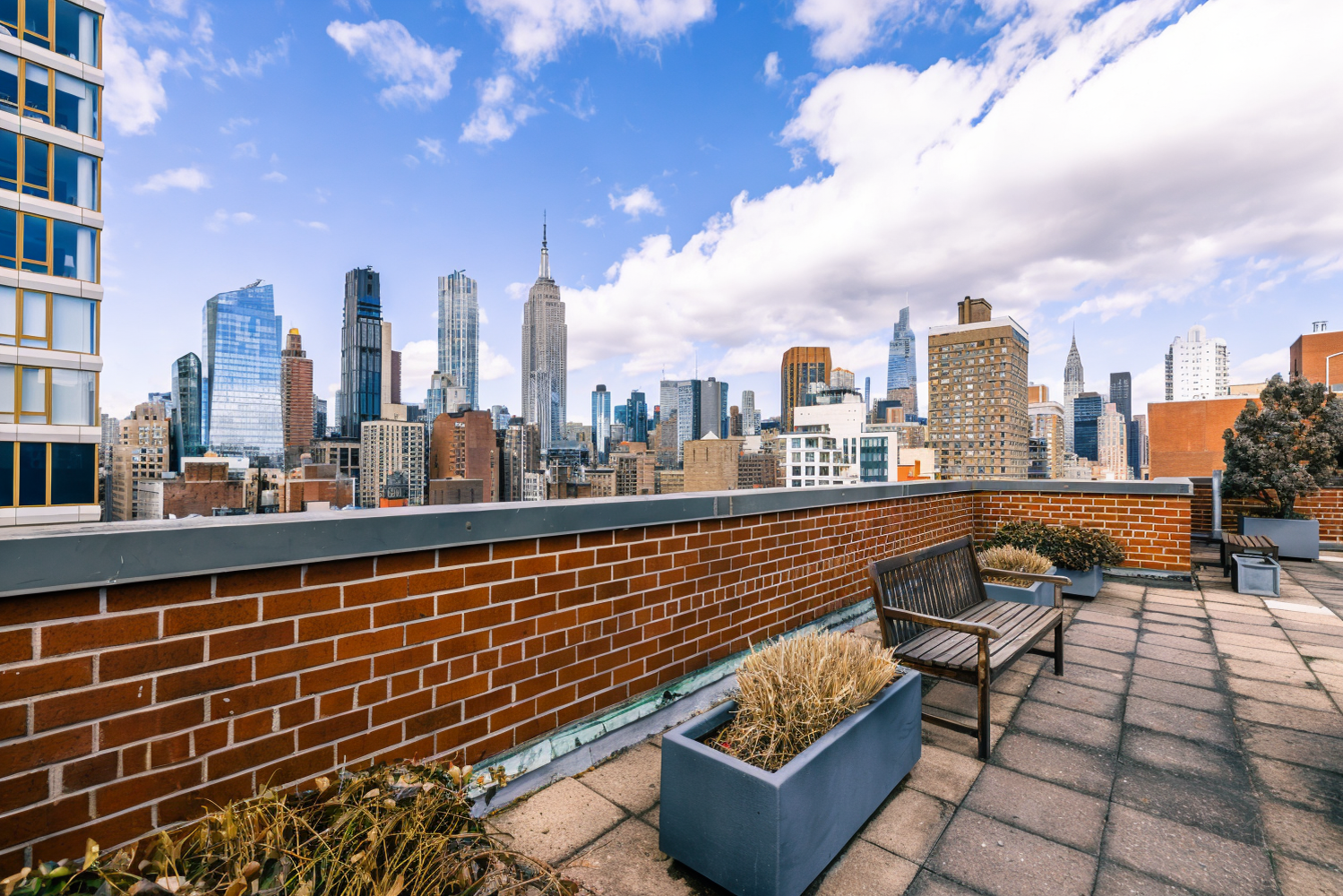 200 E 27TH Street 1E