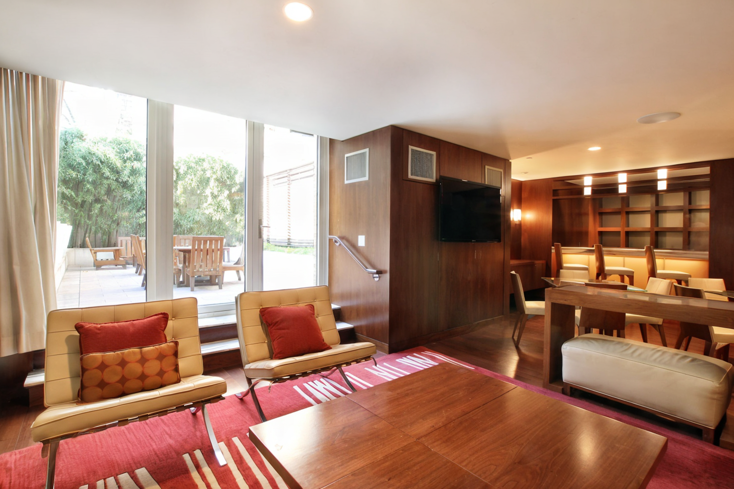 250 E 53RD Street 3004