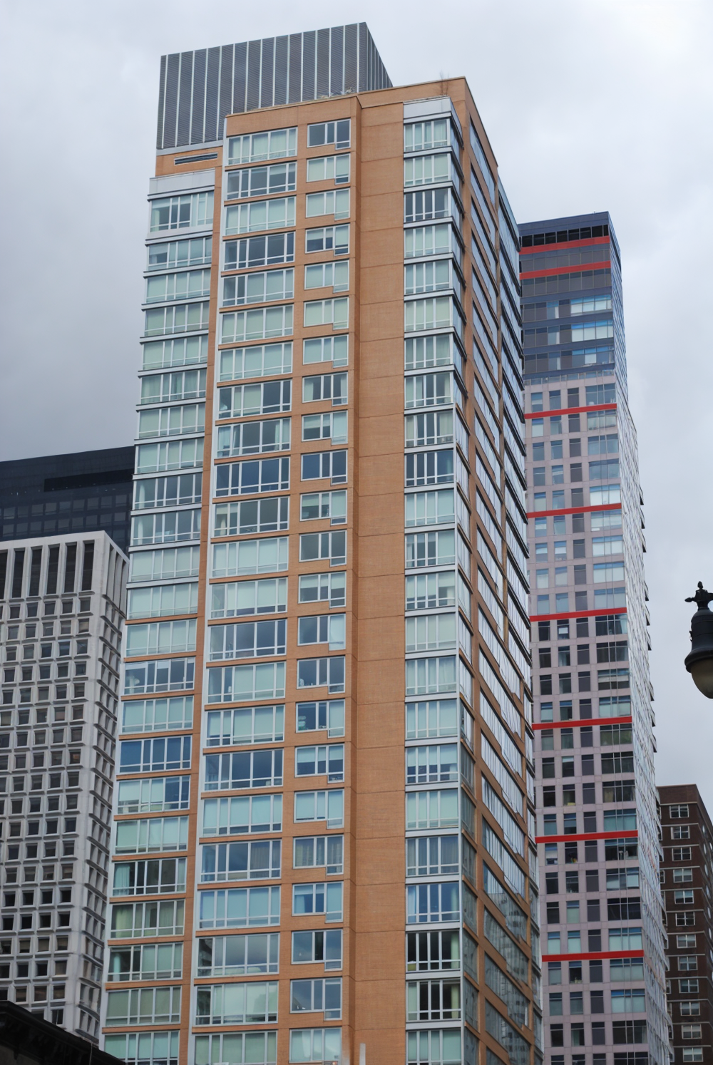 250 E 53RD Street 3004