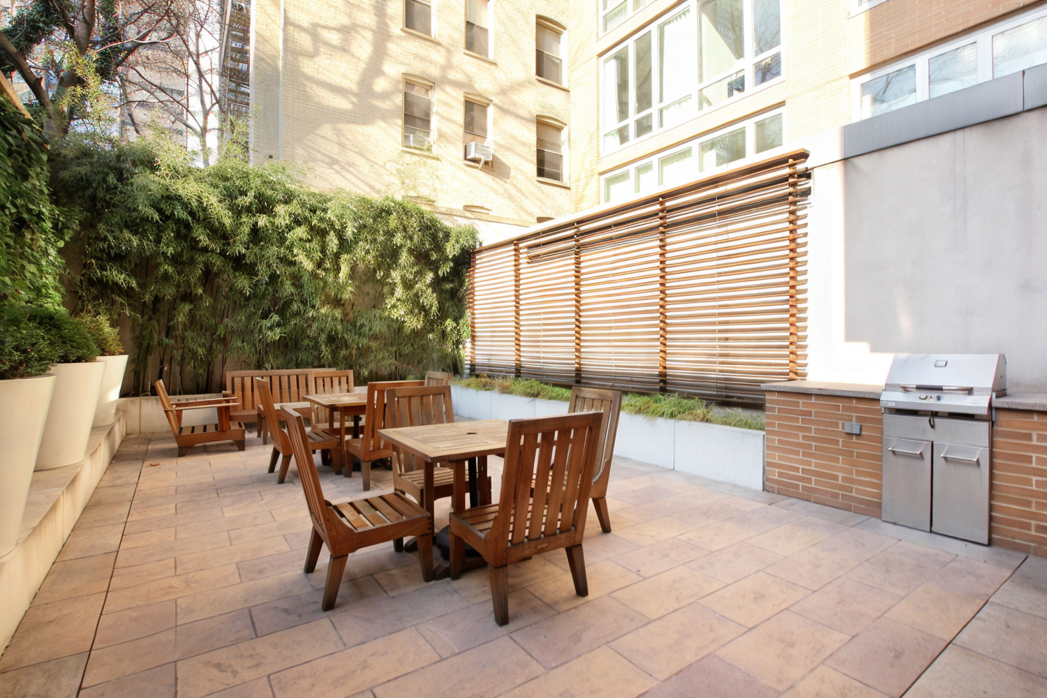 250 E 53RD Street 3004