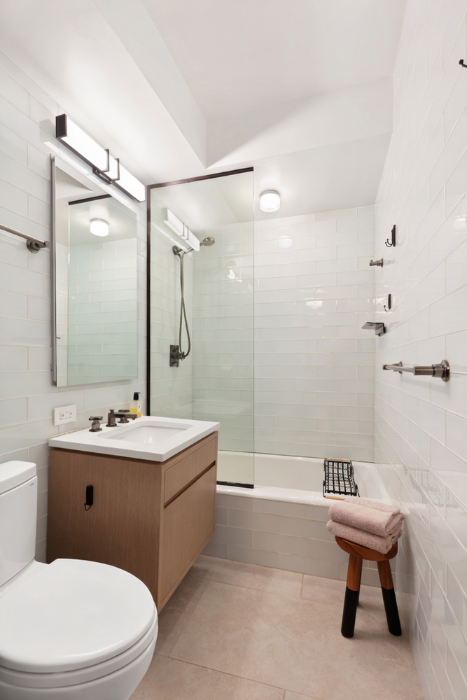 35 E 85TH Street 2FG