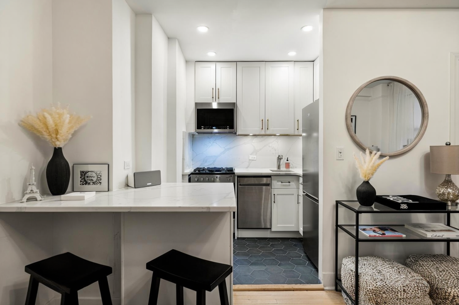 157 E 72ND Street 4J
