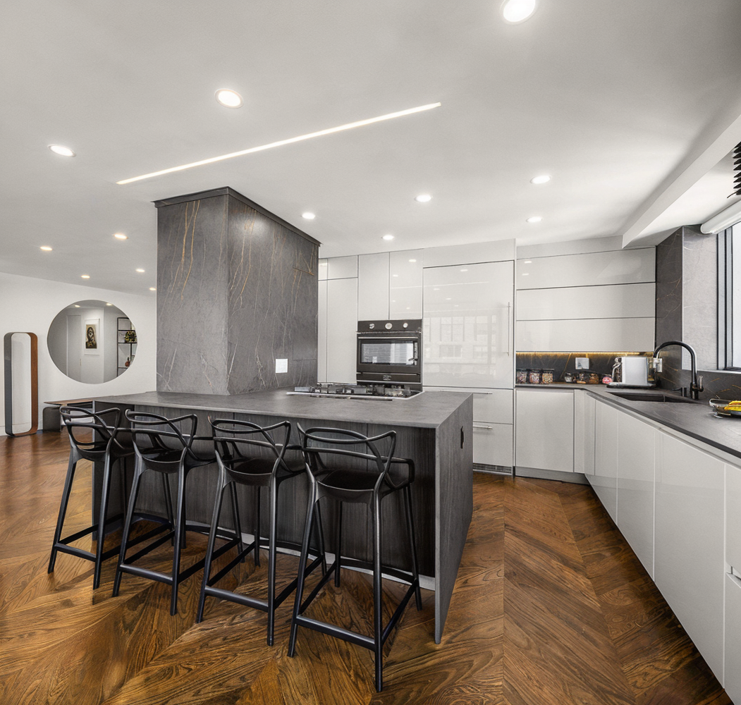 190 E 72ND Street 31B
