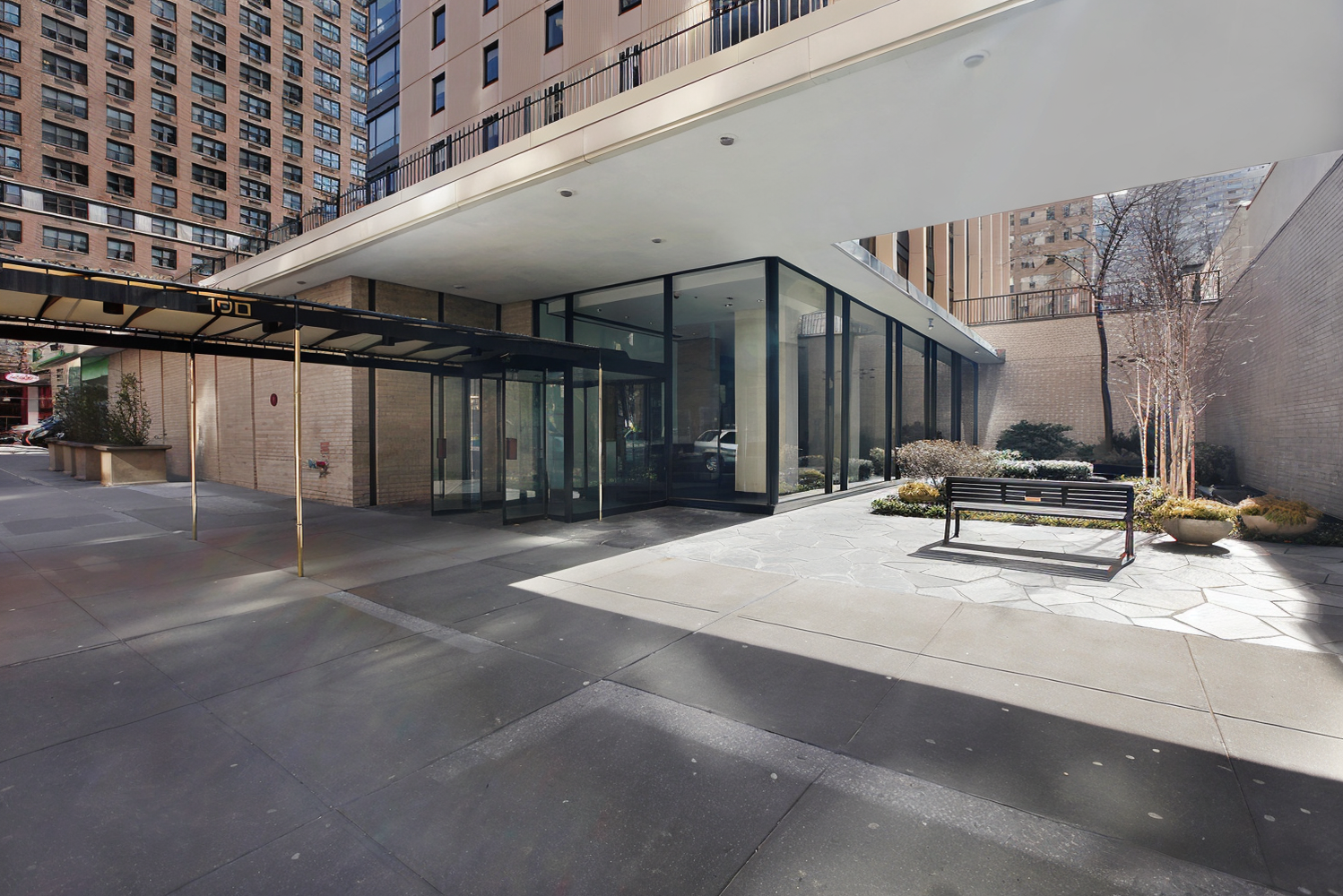 190 E 72ND Street 31B