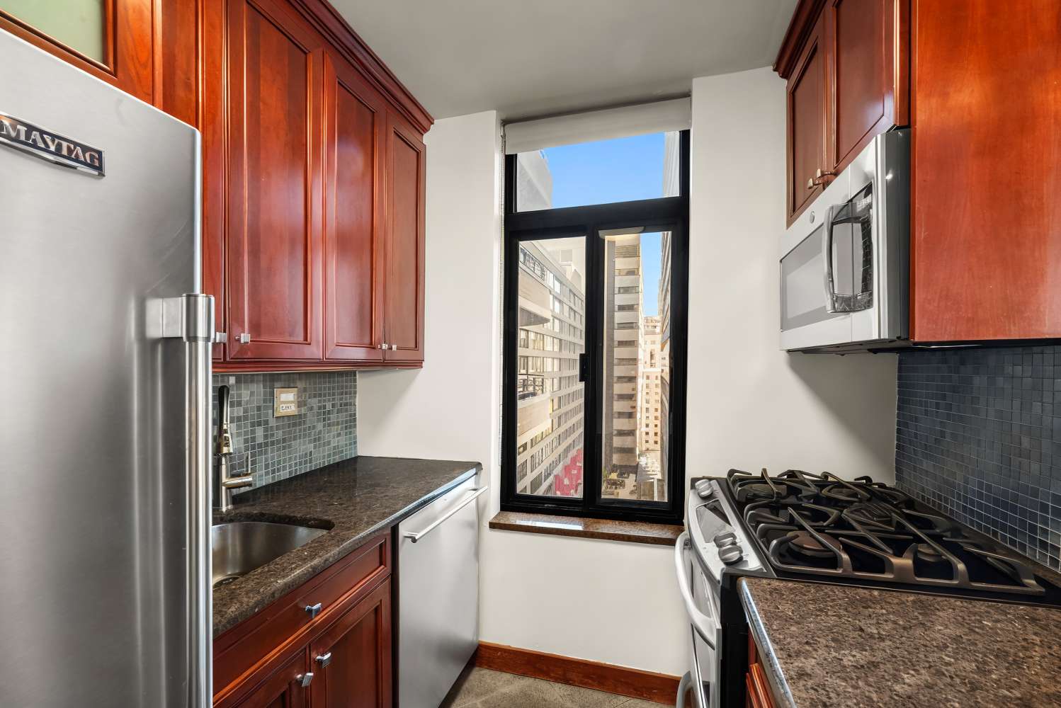 400 E 70TH Street 1001