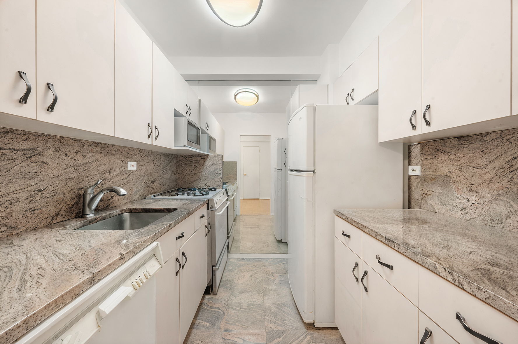 200 E 57TH Street 9G