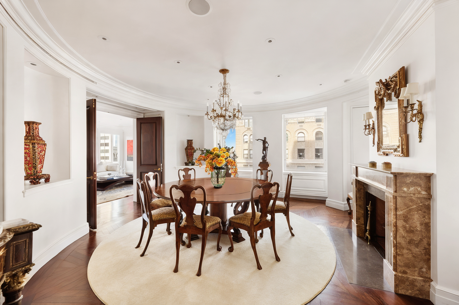 895 PARK Avenue 16/17/18A