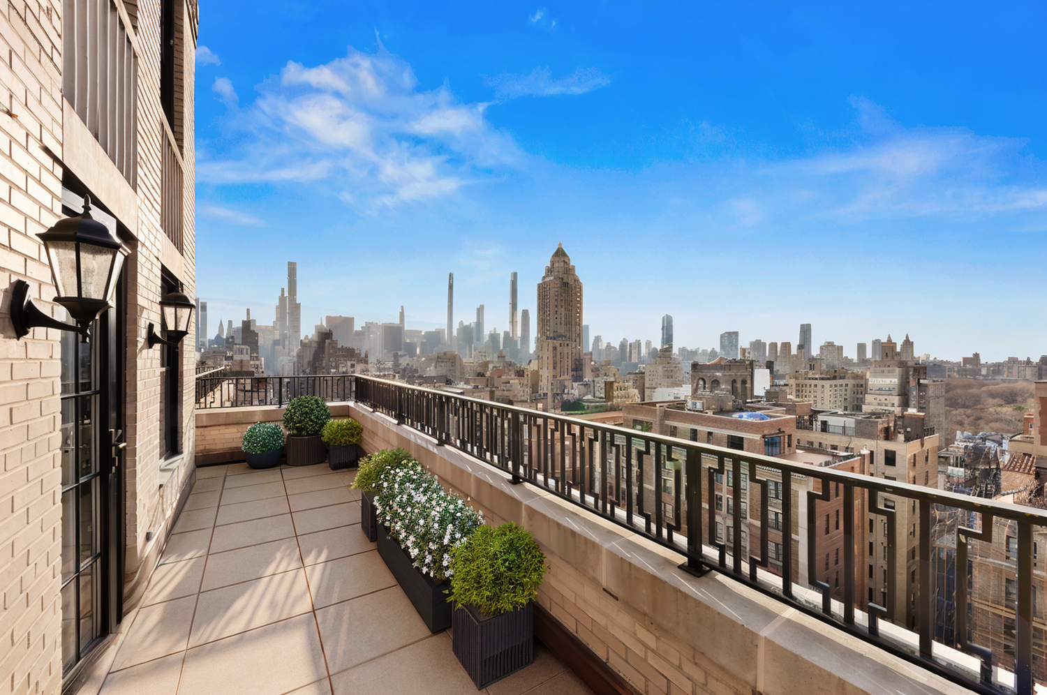 895 PARK Avenue 16/17/18A