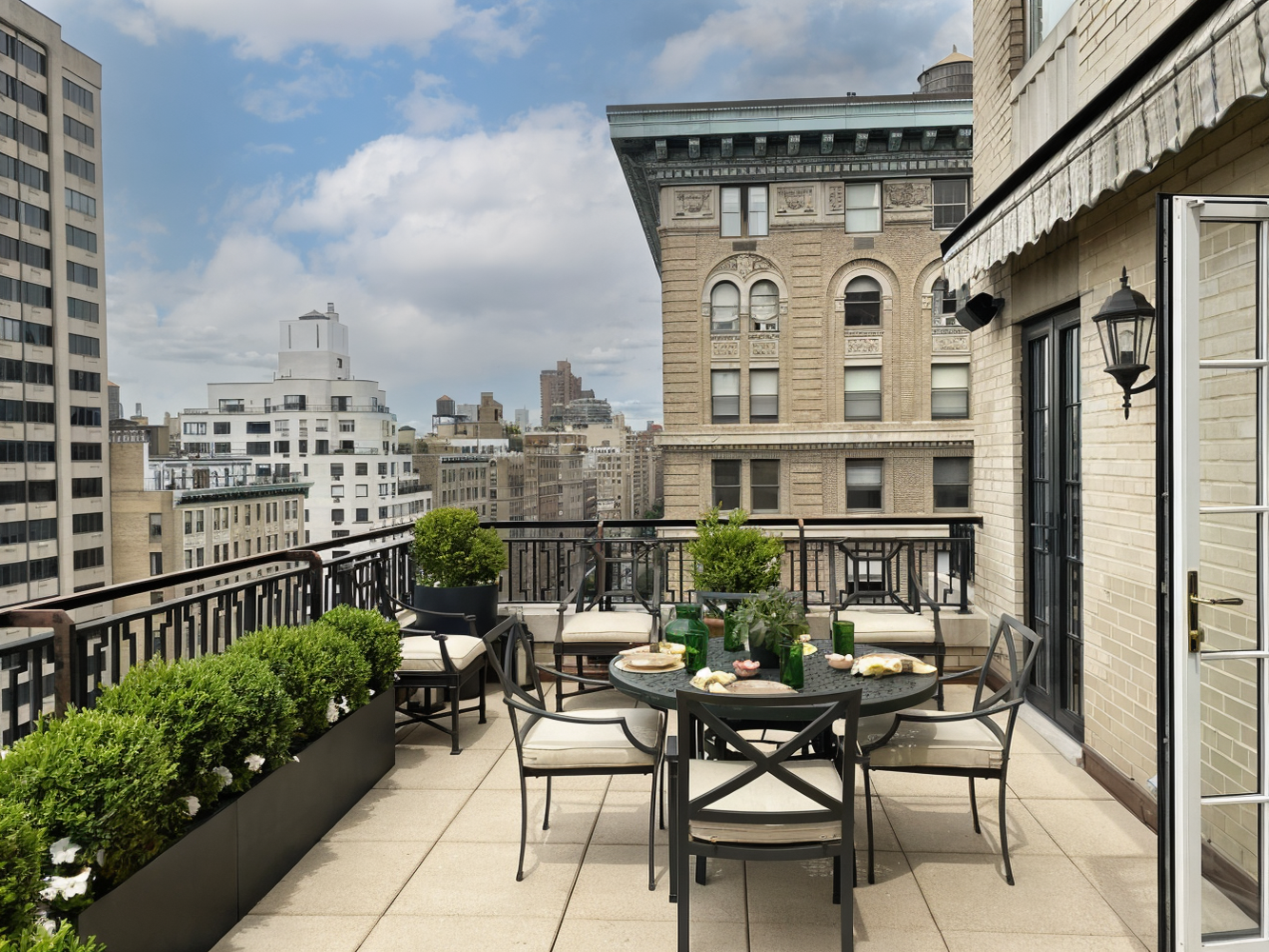 895 PARK Avenue 16/17/18A