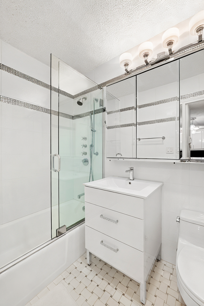 132 E 35TH Street 11F