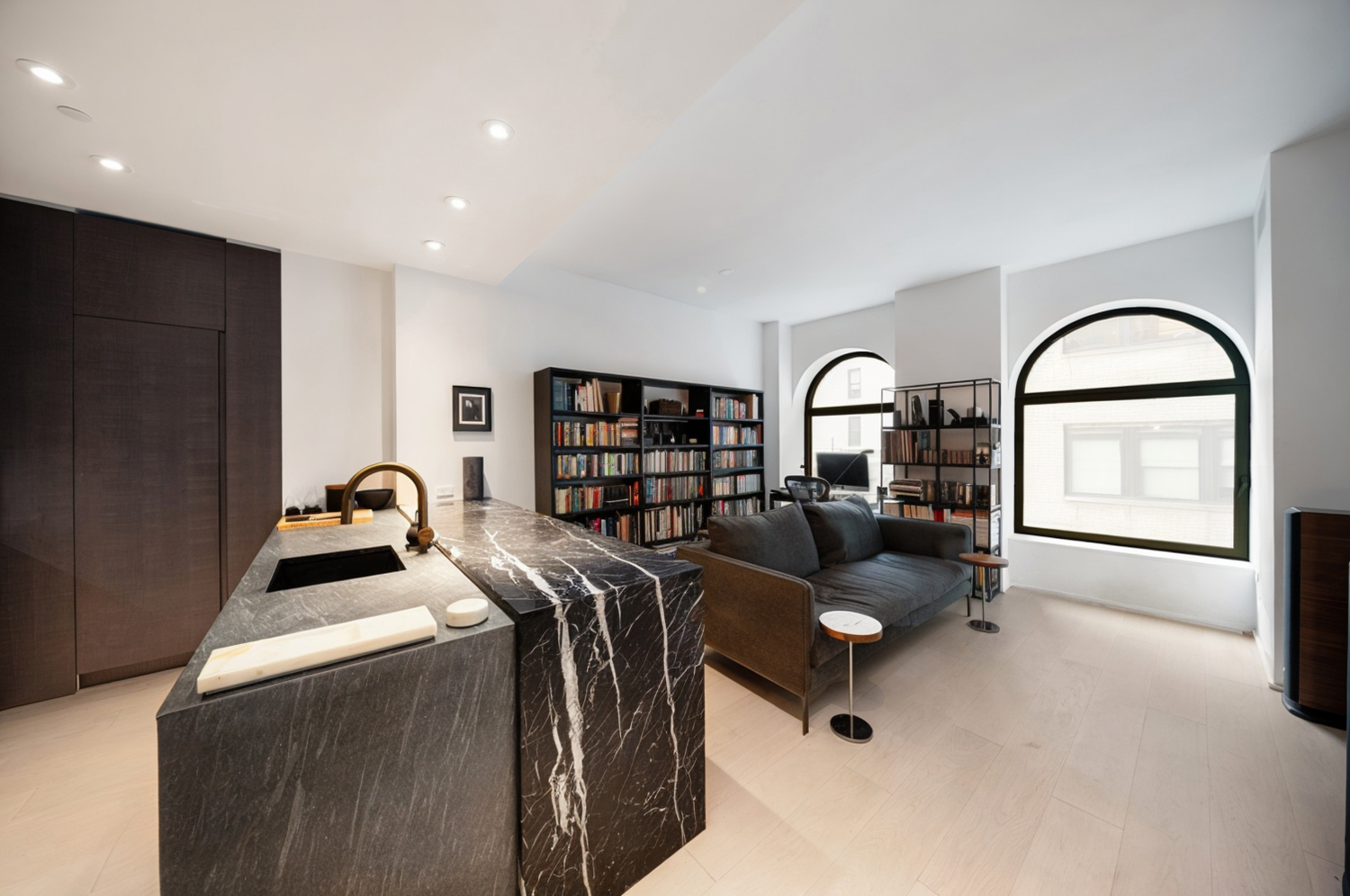130 WILLIAM Street 10D