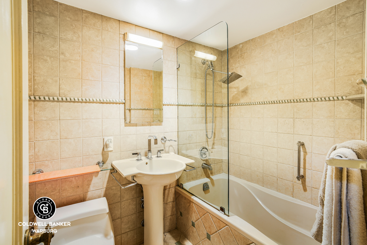 50 SUTTON Place S 14G
