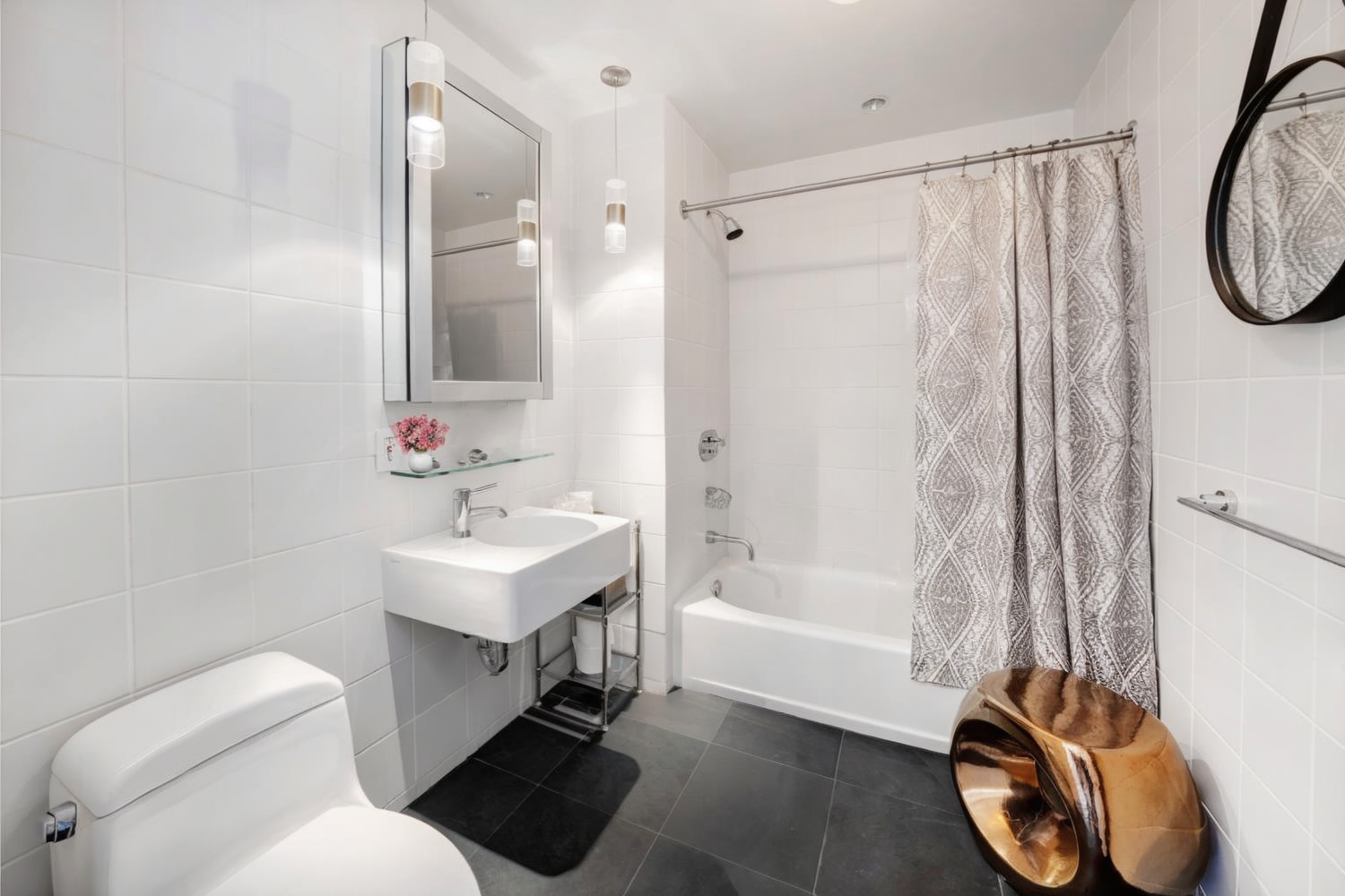 270 BROADWAY 24B