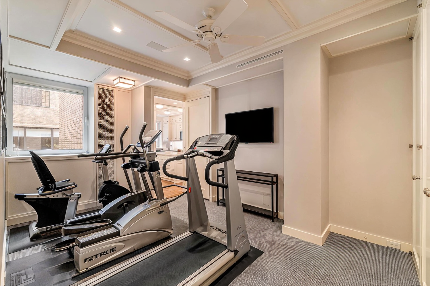 1100 PARK Avenue 15B