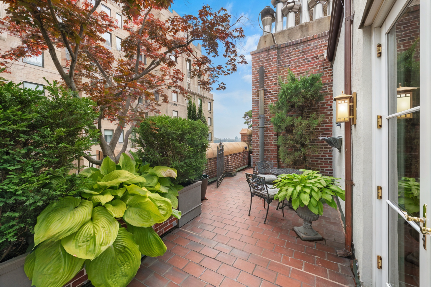 444 E 52ND Street PHN